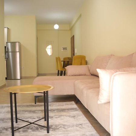 Pleasant Apartment With Free Dedicated Parking In Komuna E Parisit Tirana Esterno foto