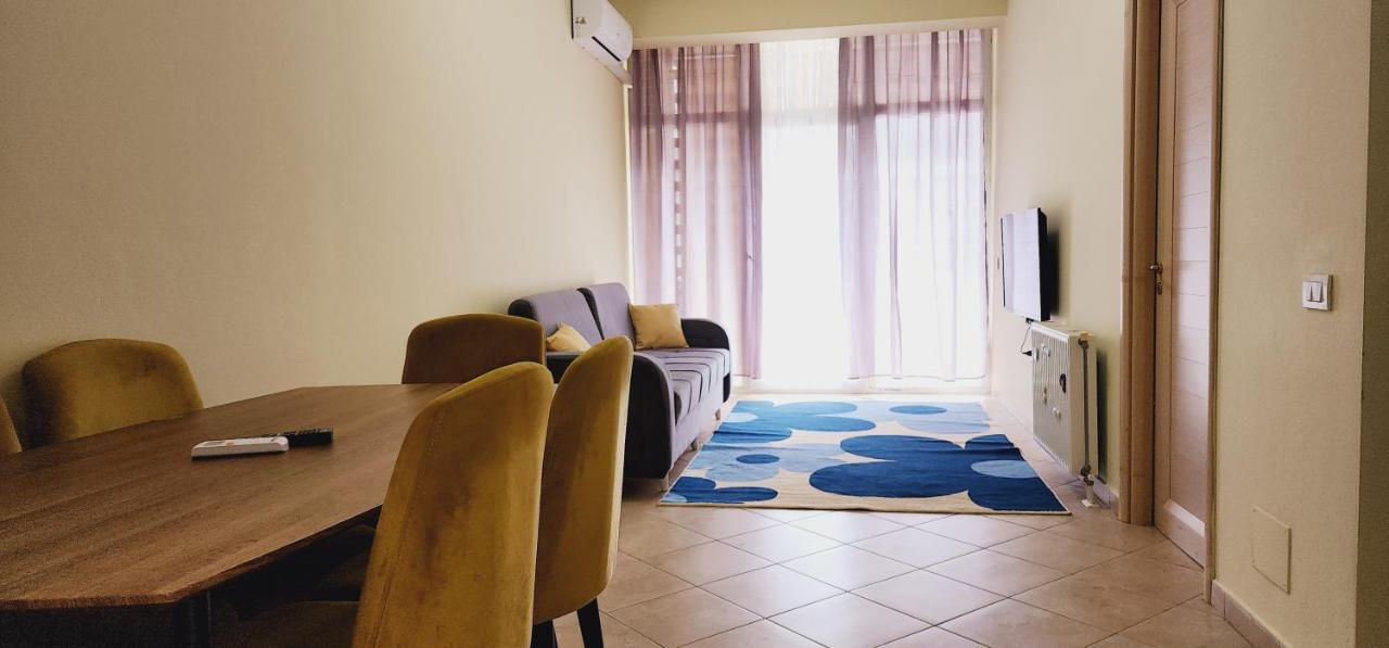Pleasant Apartment With Free Dedicated Parking In Komuna E Parisit Tirana Esterno foto