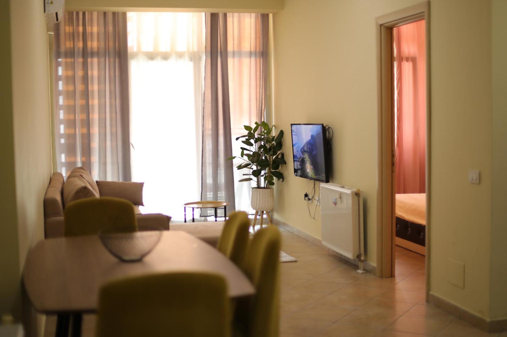 Pleasant Apartment With Free Dedicated Parking In Komuna E Parisit Tirana Esterno foto